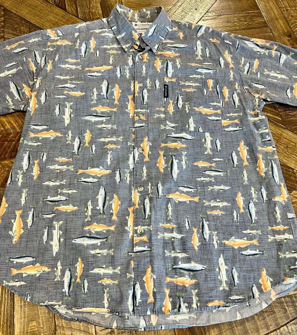 Columbia Sportswear Company Shirt Size L Blue Fish Pattern